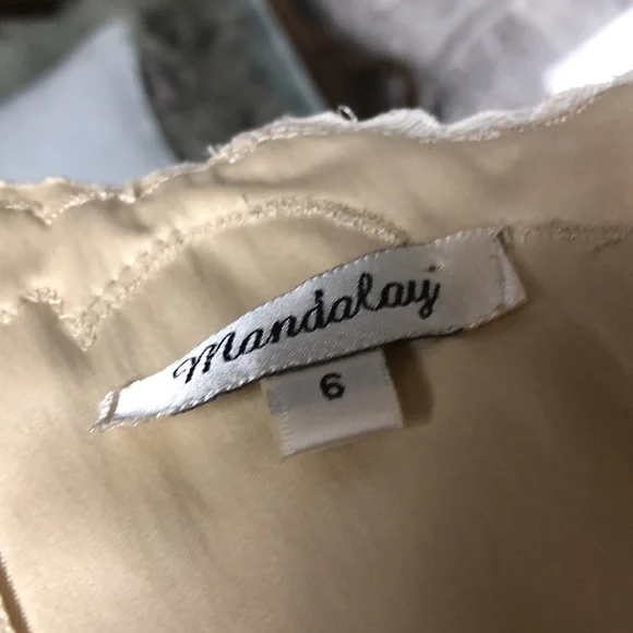 Mandalay one scholder cream Size 6 - Picture 10 of 15